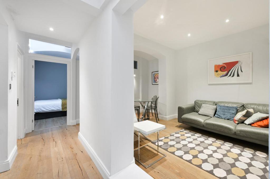 Cozy Hideaway In South Ken! Appartement Londen Buitenkant foto