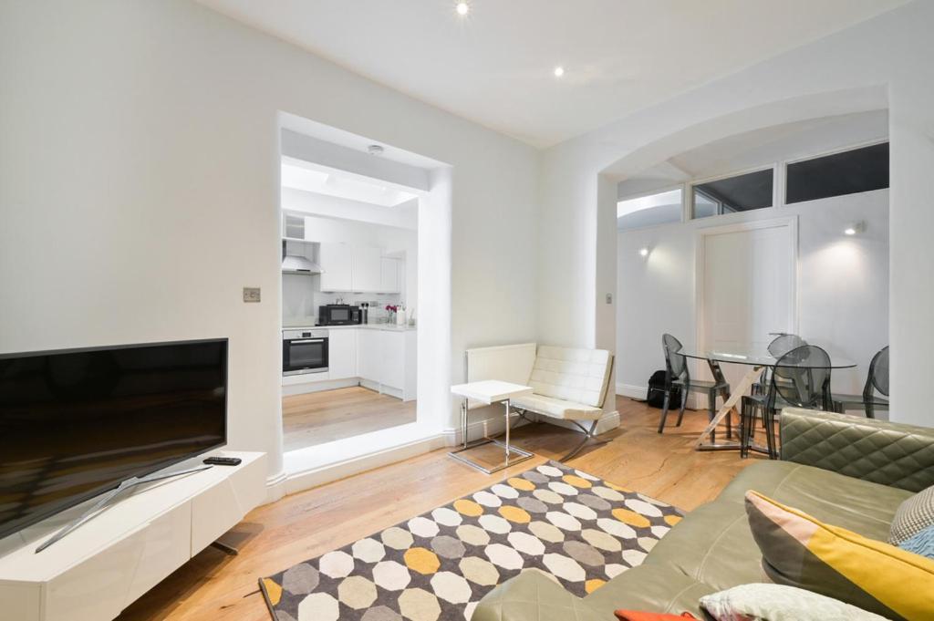 Cozy Hideaway In South Ken! Appartement Londen Buitenkant foto