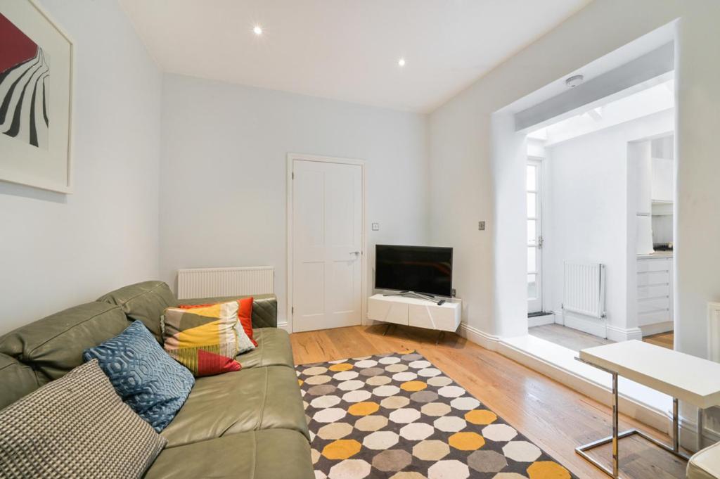 Cozy Hideaway In South Ken! Appartement Londen Buitenkant foto